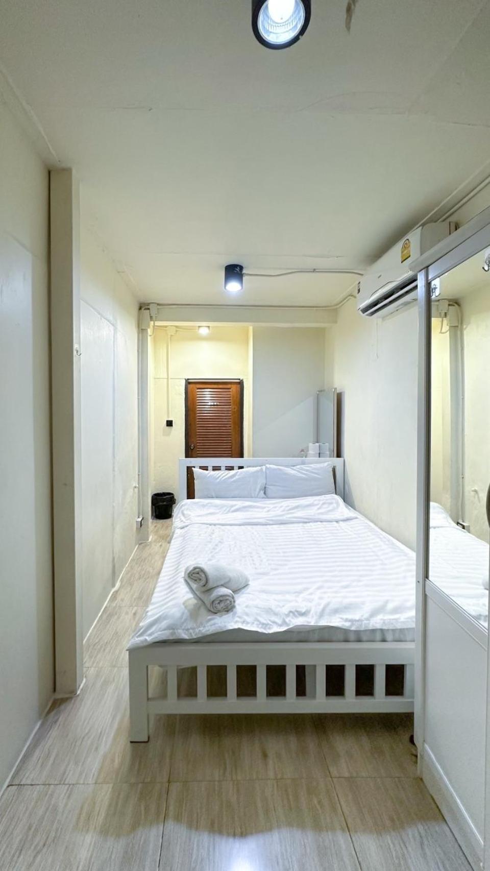 Chubbi5 Room11 Bangkok Extérieur photo