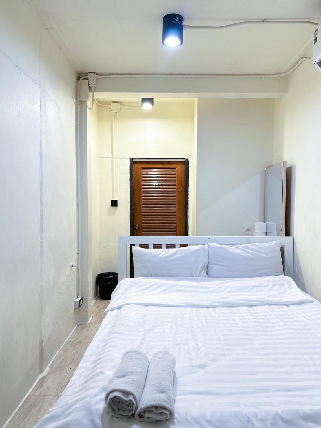Chubbi5 Room11 Bangkok Extérieur photo